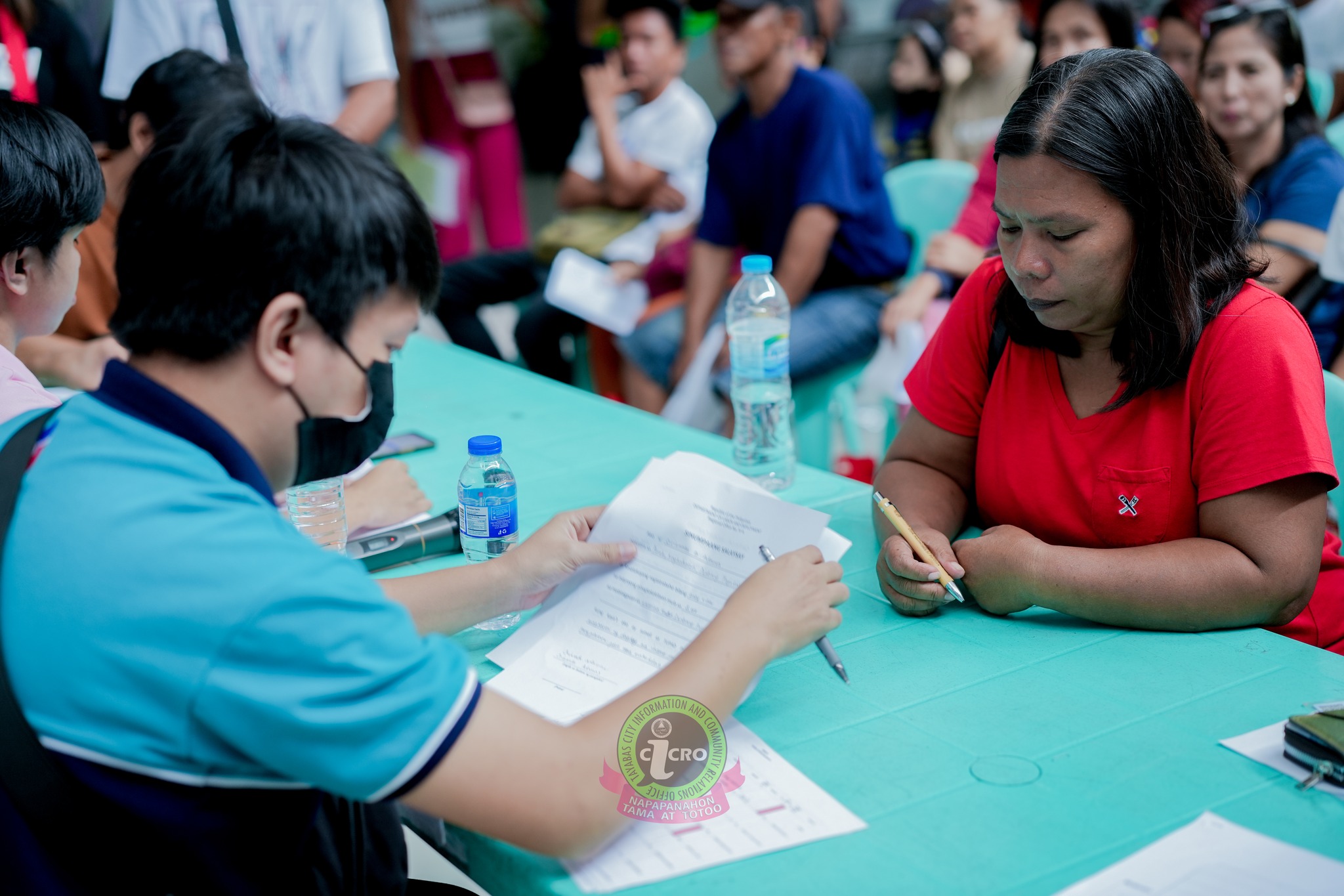 TINGNAN || TULONG PANG-HANAPBUHAY PARA SA 253 DISPLACED/DISADVANTAGED WORKERS (TUPAD), LUMAGDA SA KONTRATA AT SUMAILALIM SA ORIENTATION.