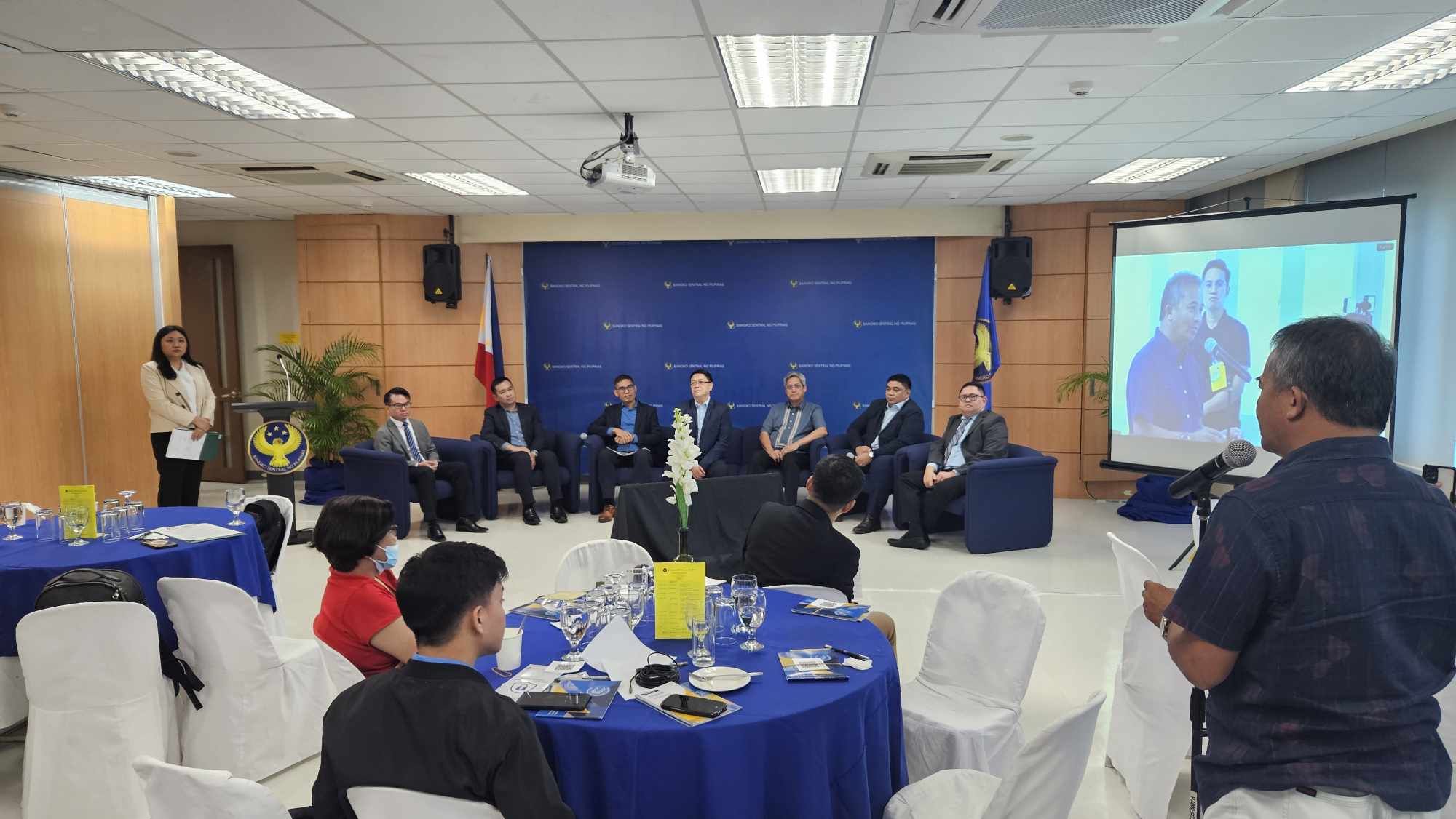 TINGNAN || Matagumpay na naisagawa ng Bangko Sentral ng Pilipinas ang Media Information Session na dinaluhan ng mga kawani ng media at government information officers sa BSP Lucena Branch Multipurpose Room kahapon, August 5, 2024.