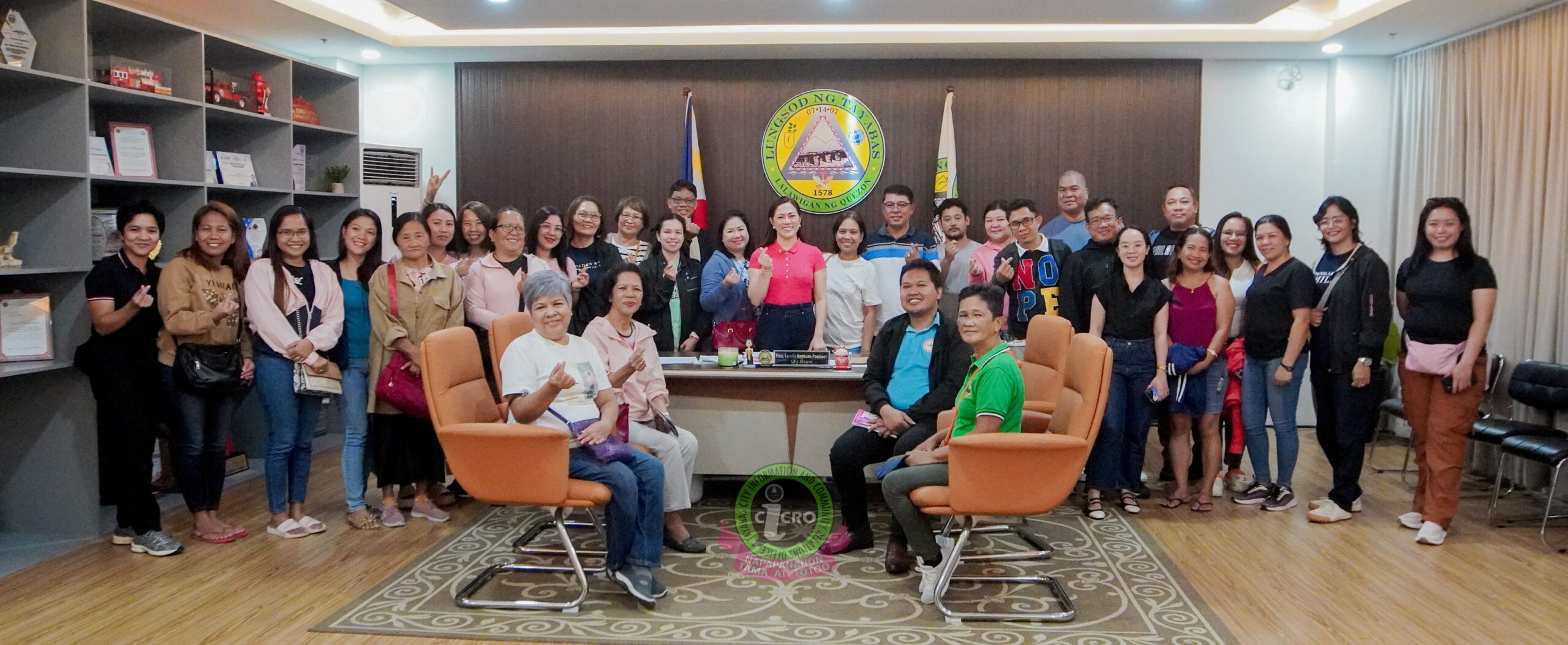 MAGDIWANG, ROMBLON MUNICIPAL COUNCILOR DENISA REPIZO AT IBA PANG MGA OFFICIAL, NAG-COURTESY CALL KAY MAYOR LOVELY REYNOSO-PONTIOSO.