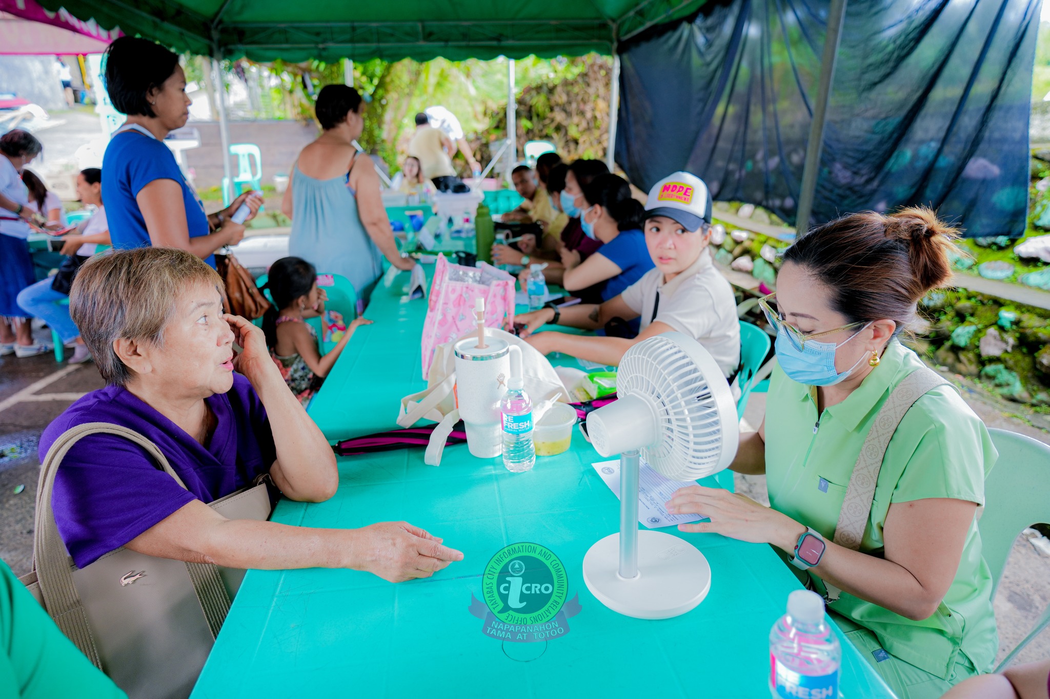 MOBILE HEALTH SERVICES, INILAPIT SA MGA RESIDENTE NG BARANGAY IBAS