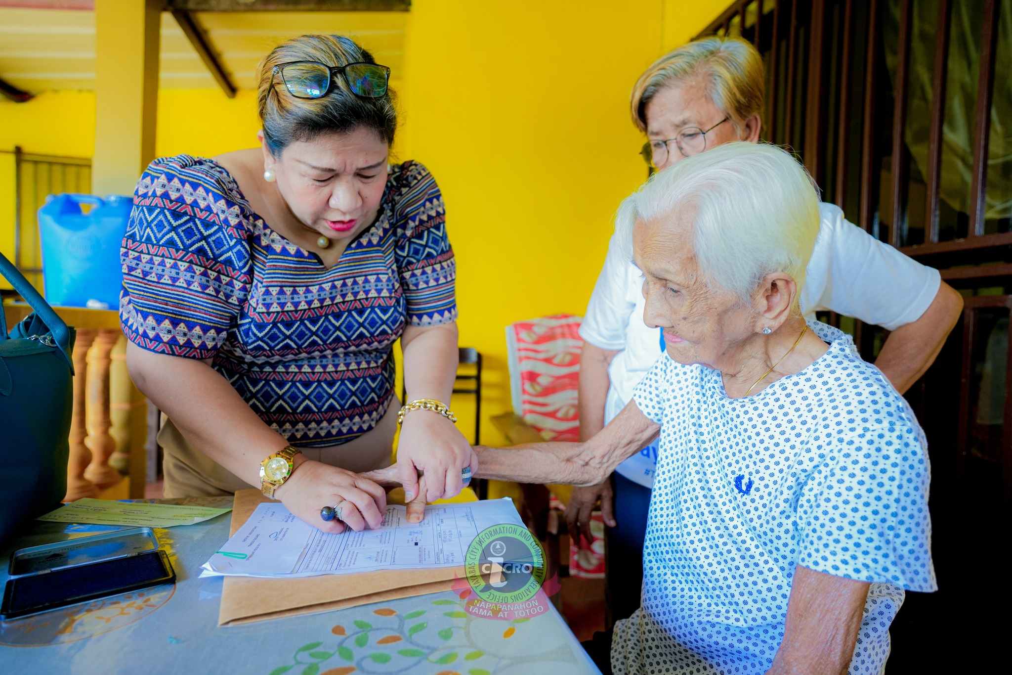 LOLA TRINIDAD SUBIJANO, TUMANGGAP NG P10,000 CENTENARIAN CASH GIFT MULA SA LGU-TAYABAS